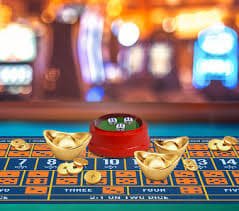 phcasino download page shown on a Filipino player's Android smartphone